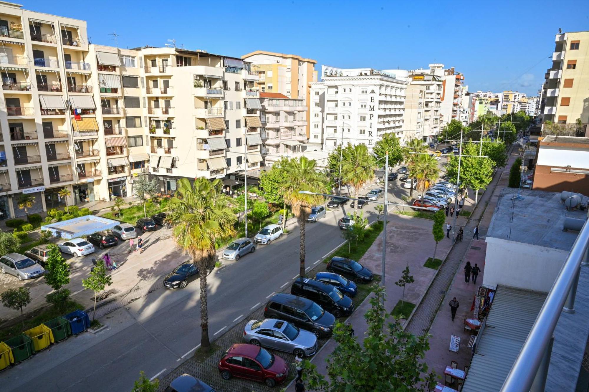 Hotel Vila Emes Durres Exterior photo