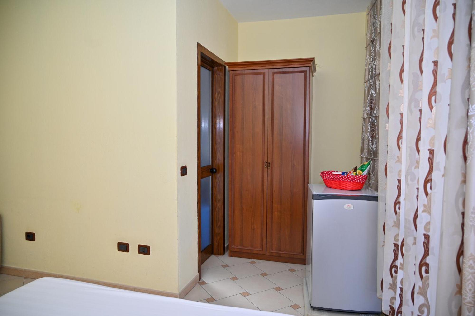 Hotel Vila Emes Durres Room photo