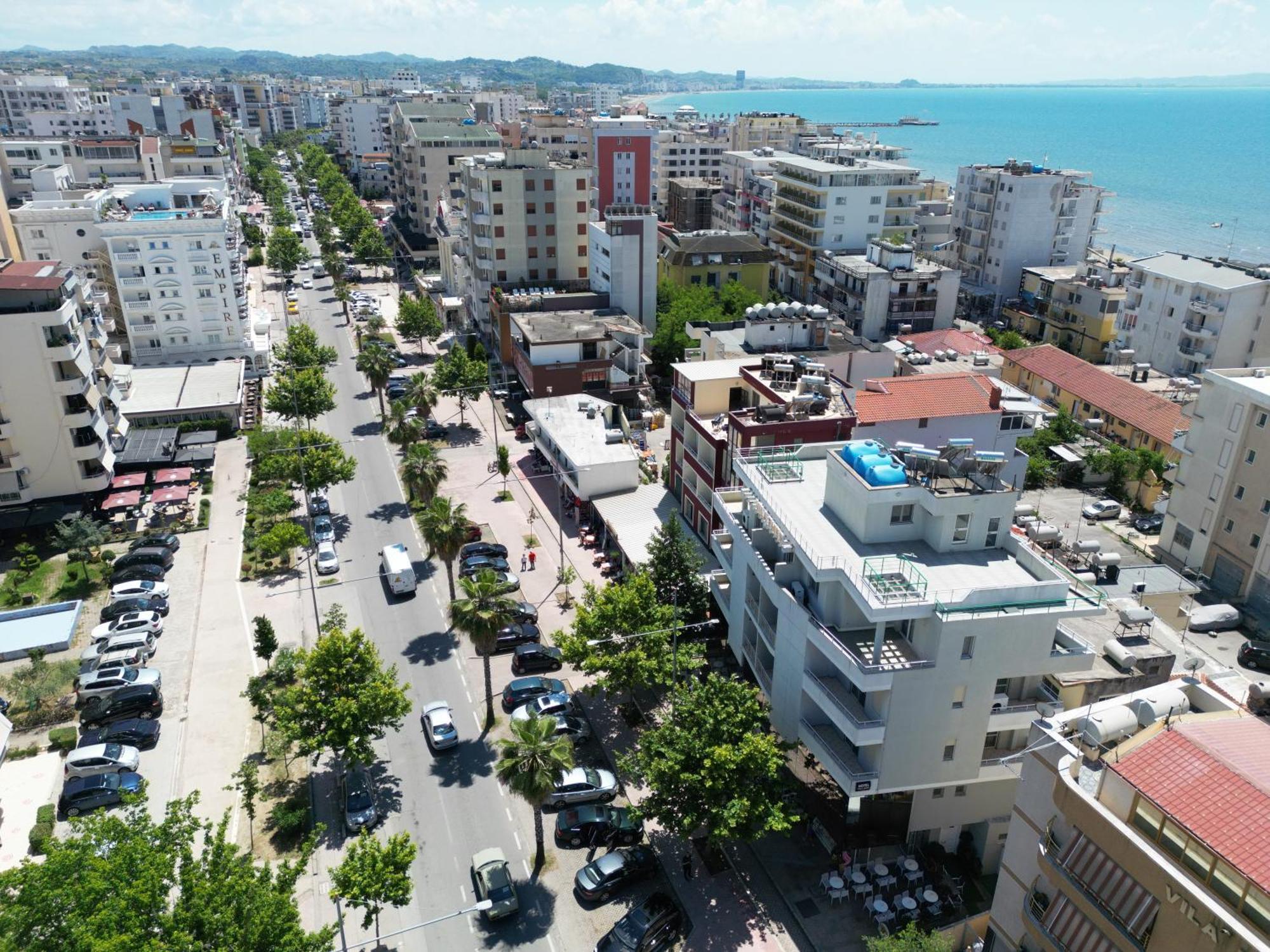 Hotel Vila Emes Durres Exterior photo